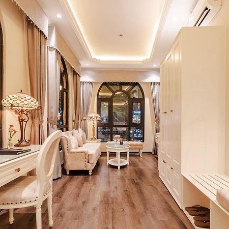 The Castle Hotel Hanoi Exterior photo